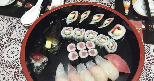 帕勞美食美登壽司