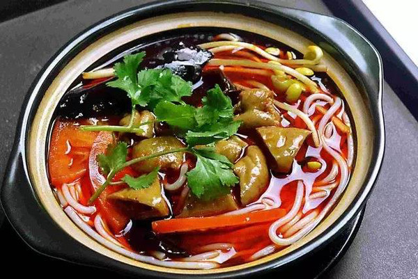 重慶砂鍋米線好吃嗎？